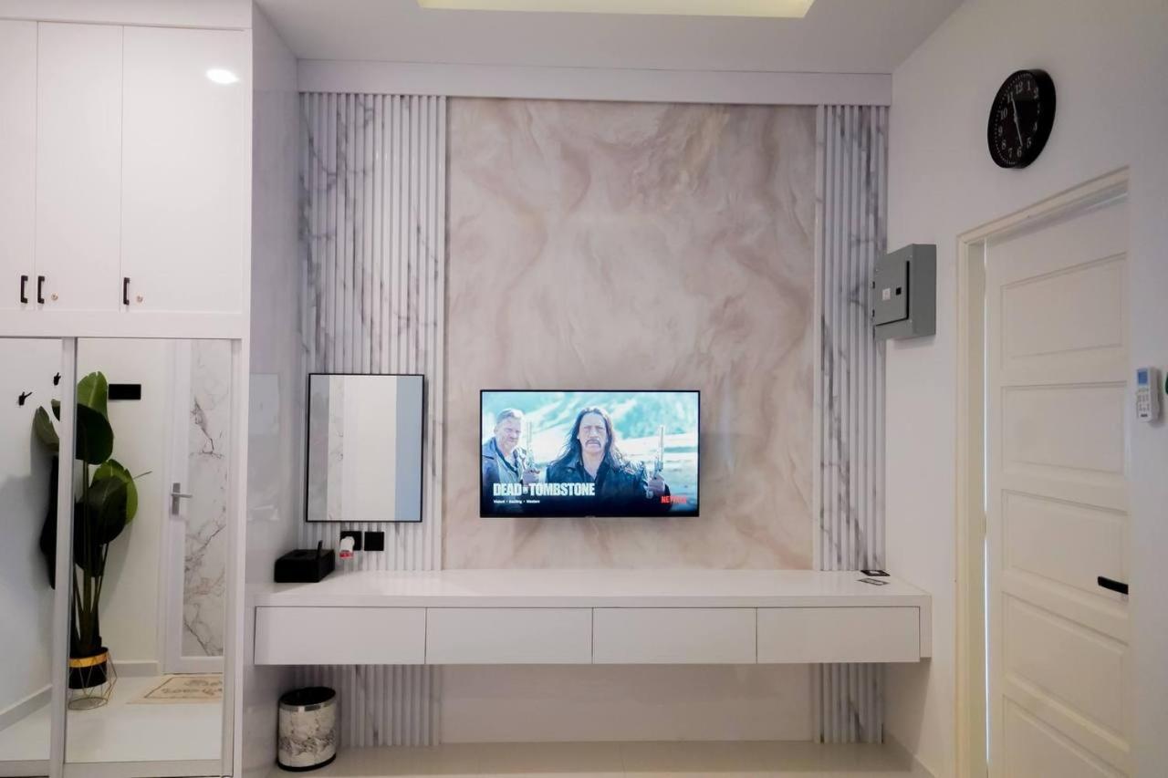 Auranad Tinyhouse Bandar Tanah Merah Wifi Netflix מראה חיצוני תמונה