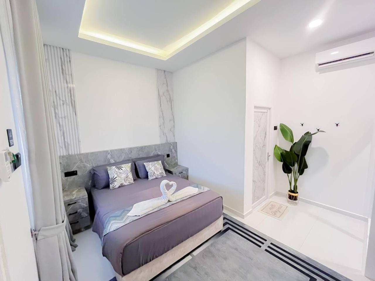 Auranad Tinyhouse Bandar Tanah Merah Wifi Netflix מראה חיצוני תמונה