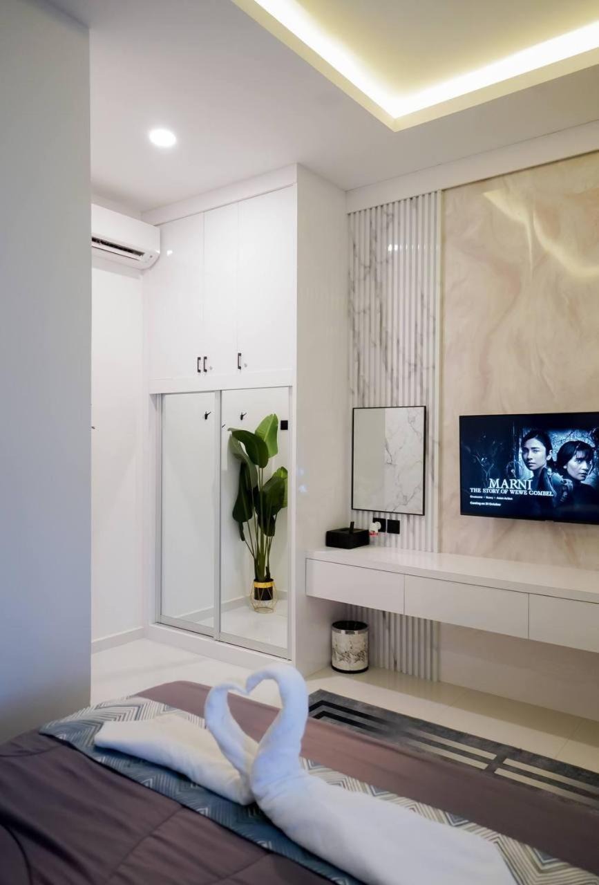Auranad Tinyhouse Bandar Tanah Merah Wifi Netflix מראה חיצוני תמונה