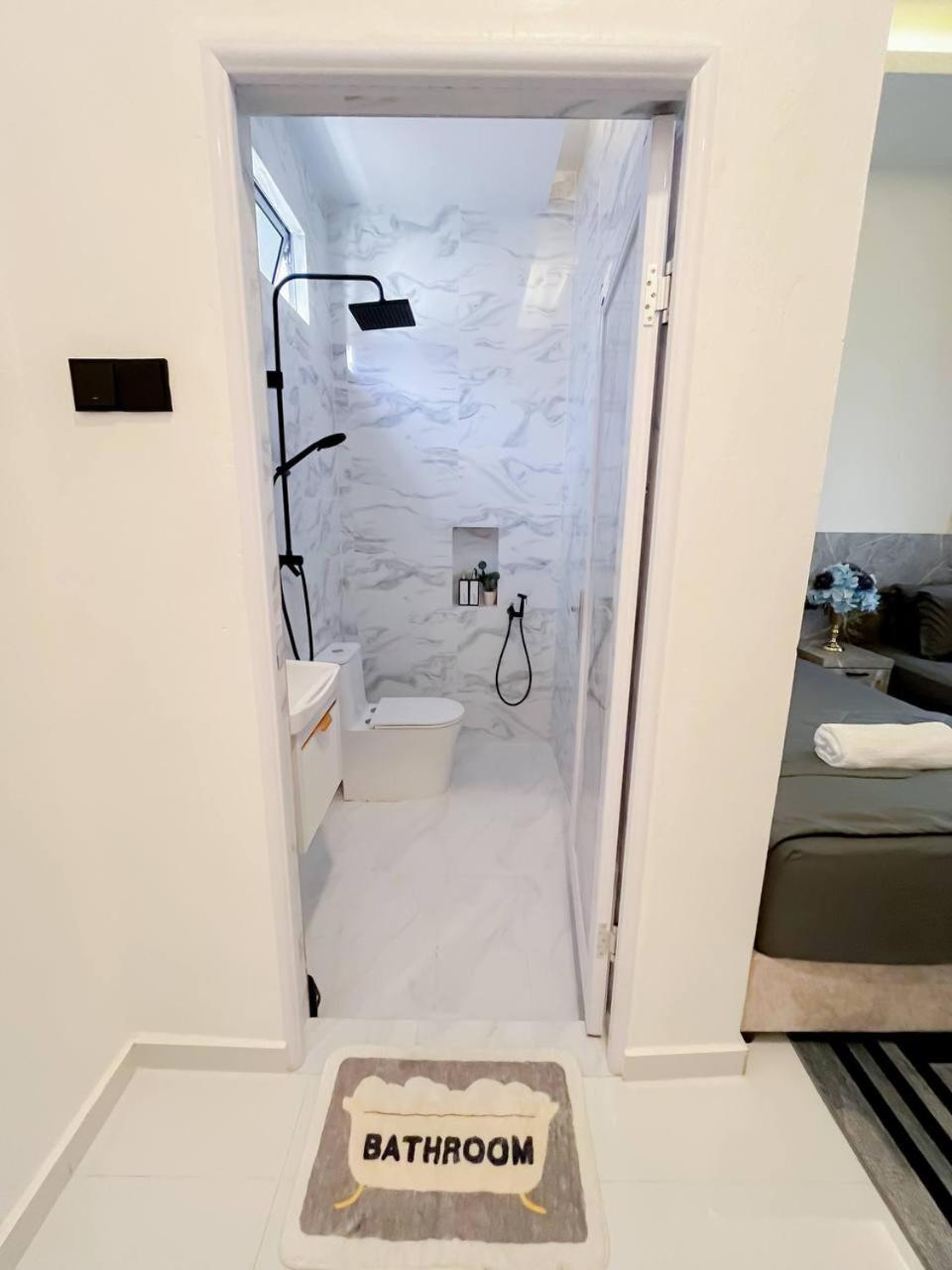 Auranad Tinyhouse Bandar Tanah Merah Wifi Netflix מראה חיצוני תמונה