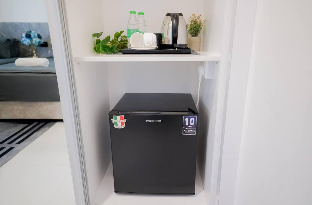 Auranad Tinyhouse Bandar Tanah Merah Wifi Netflix מראה חיצוני תמונה